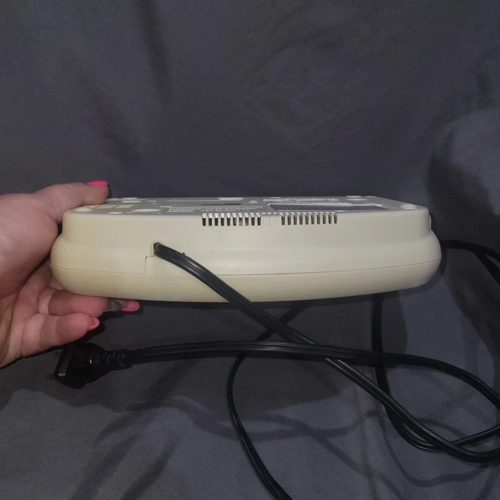 Vintage Sony Dream Machine ICF-C370 Clock Radio Am/Fm